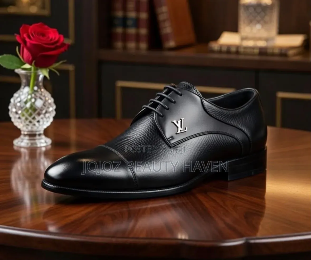 Black Leather Lace-Up Gentle Shoes
