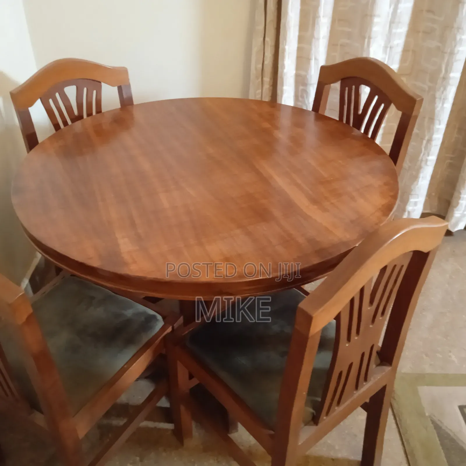 Natural Wood 4-Seater Dining Set