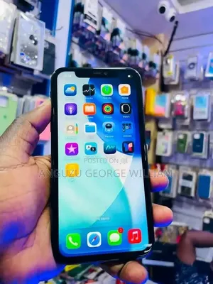 Apple iPhone 11 64 GB Black