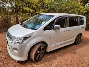 Mitsubishi Delica D:5 2011 Pearl