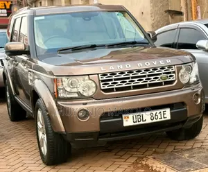 Land Rover Discovery 2014 Gold