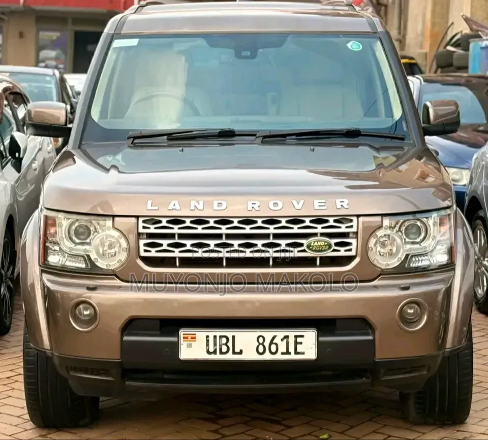 Land Rover Discovery 2014 Gold
