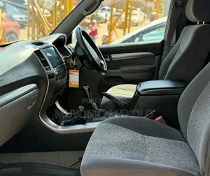 Toyota Land Cruiser Prado 2009 Silver