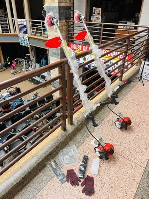 Free Standing Commercial 3blades,fuel Brush/Grass Cutter Machine