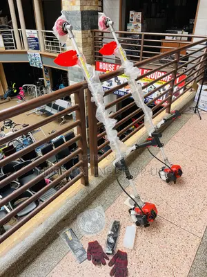 Free Standing Commercial 3blades,fuel Brush/Grass Cutter Machine