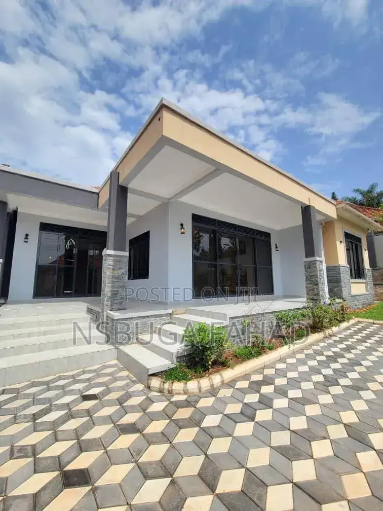 3bdrm House in Standalone Kisaasi, Central Division for rent