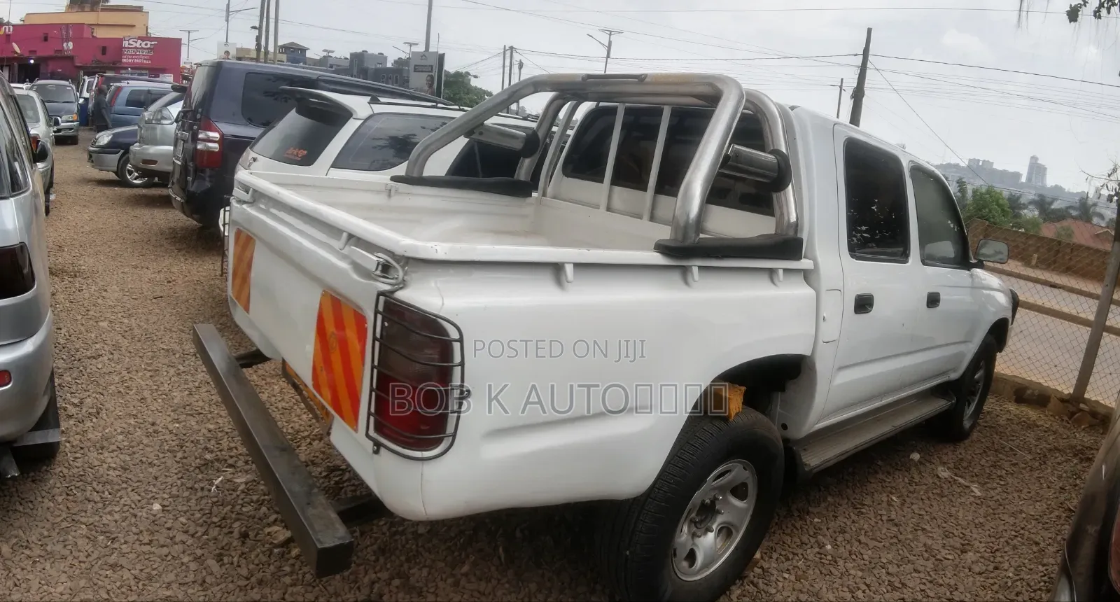 Toyota Hilux 2004 White