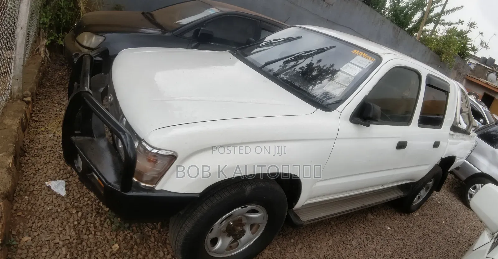 Toyota Hilux 2004 White