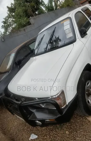 Toyota Hilux 2004 White