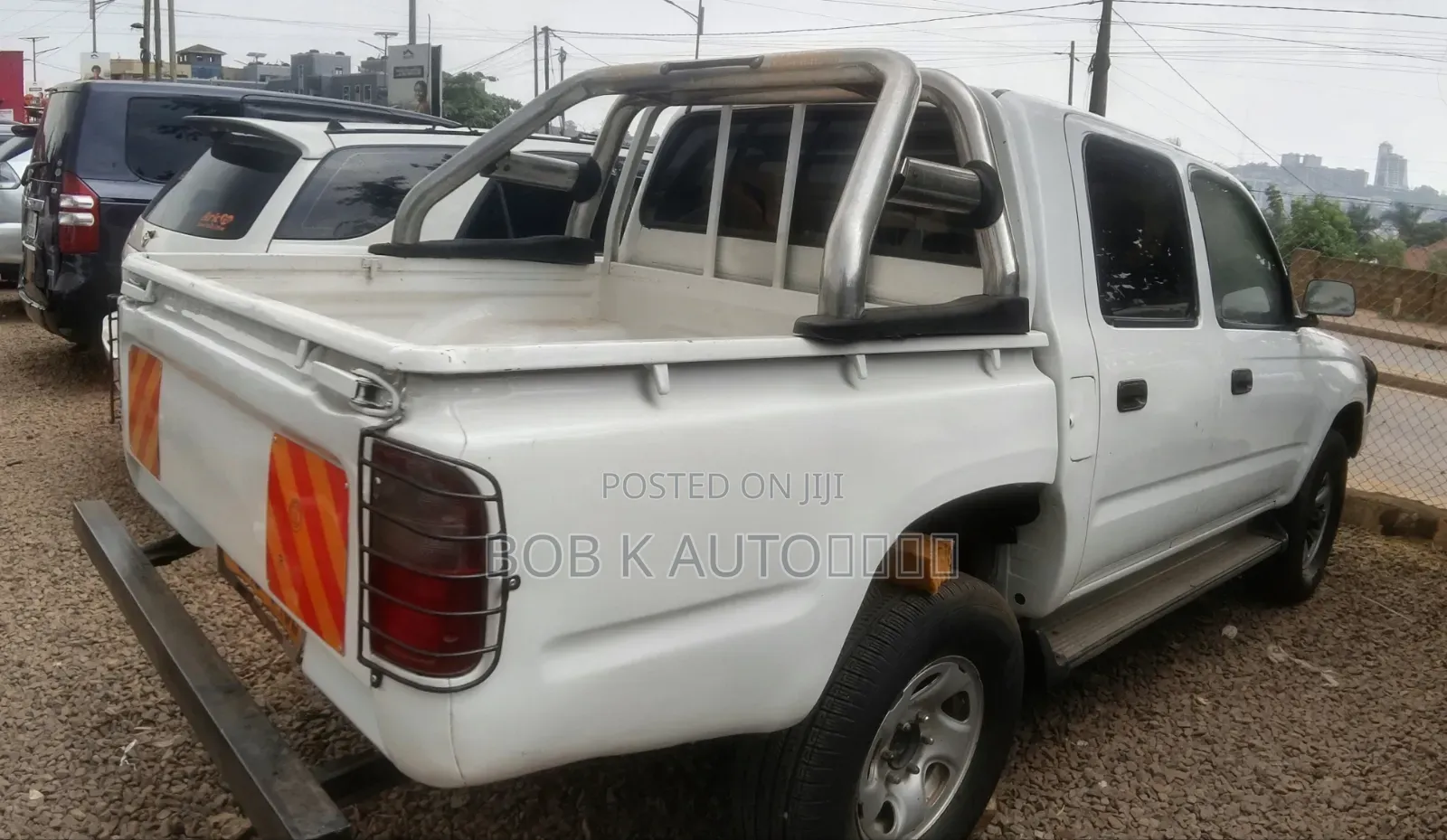 Toyota Hilux 2004 White