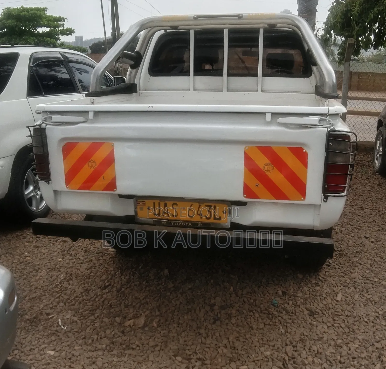 Toyota Hilux 2004 White
