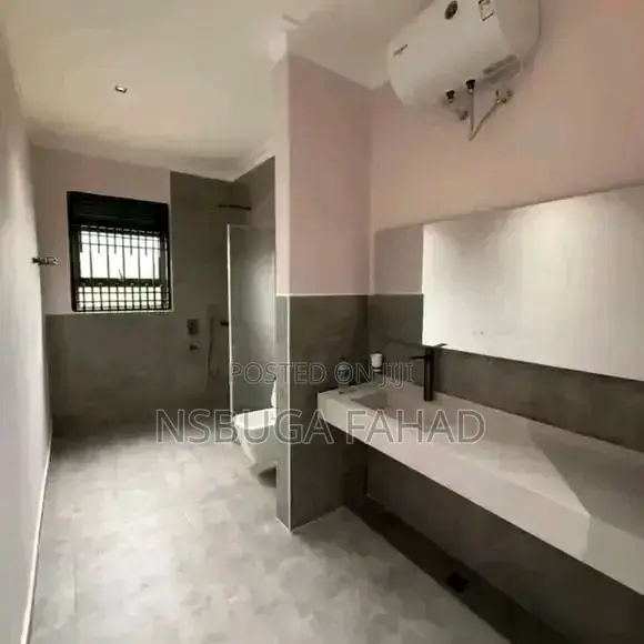 2bdrm House in Kisaasi, Central Division for rent