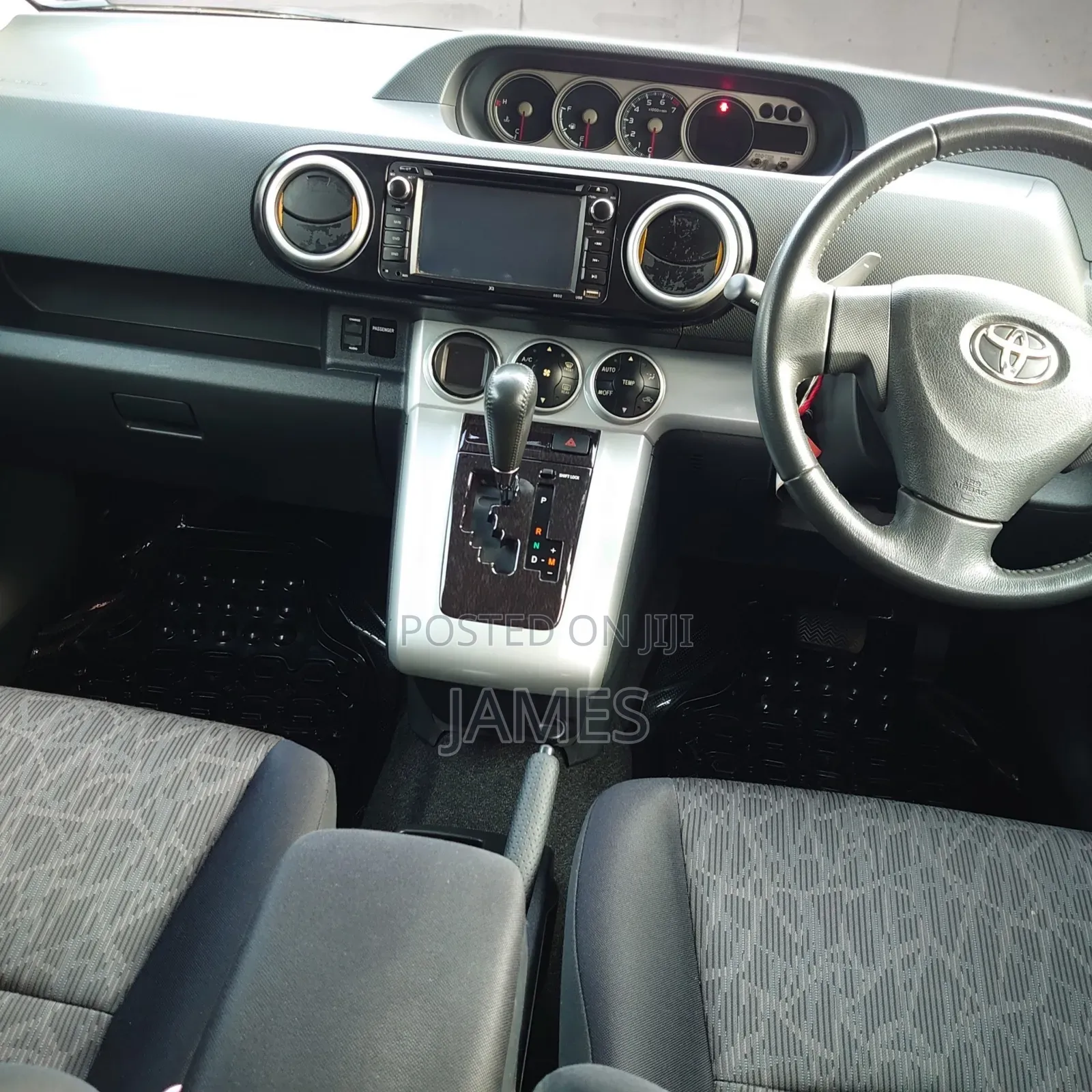 Toyota Corolla Rumion Hatchback 1.8 FWD 2010 Pearl