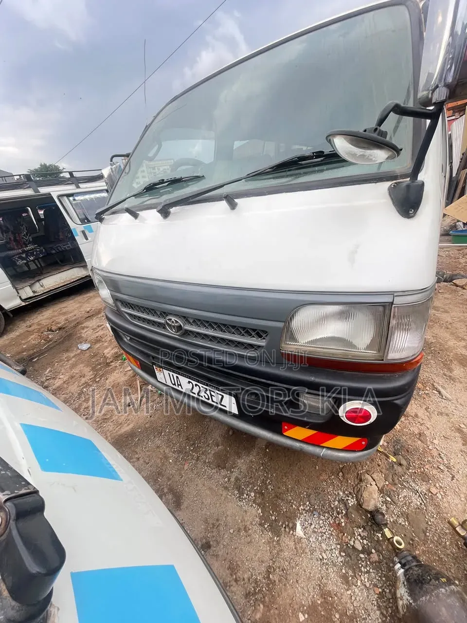Toyota HiAce 2004 White