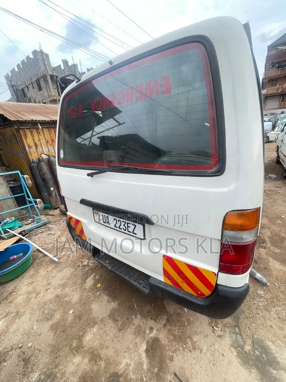 Toyota HiAce 2004 White