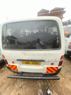 Toyota HiAce 2003 White