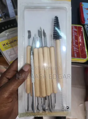 Pottery Clay Sculpting and Ceramic Carving Tool Set.