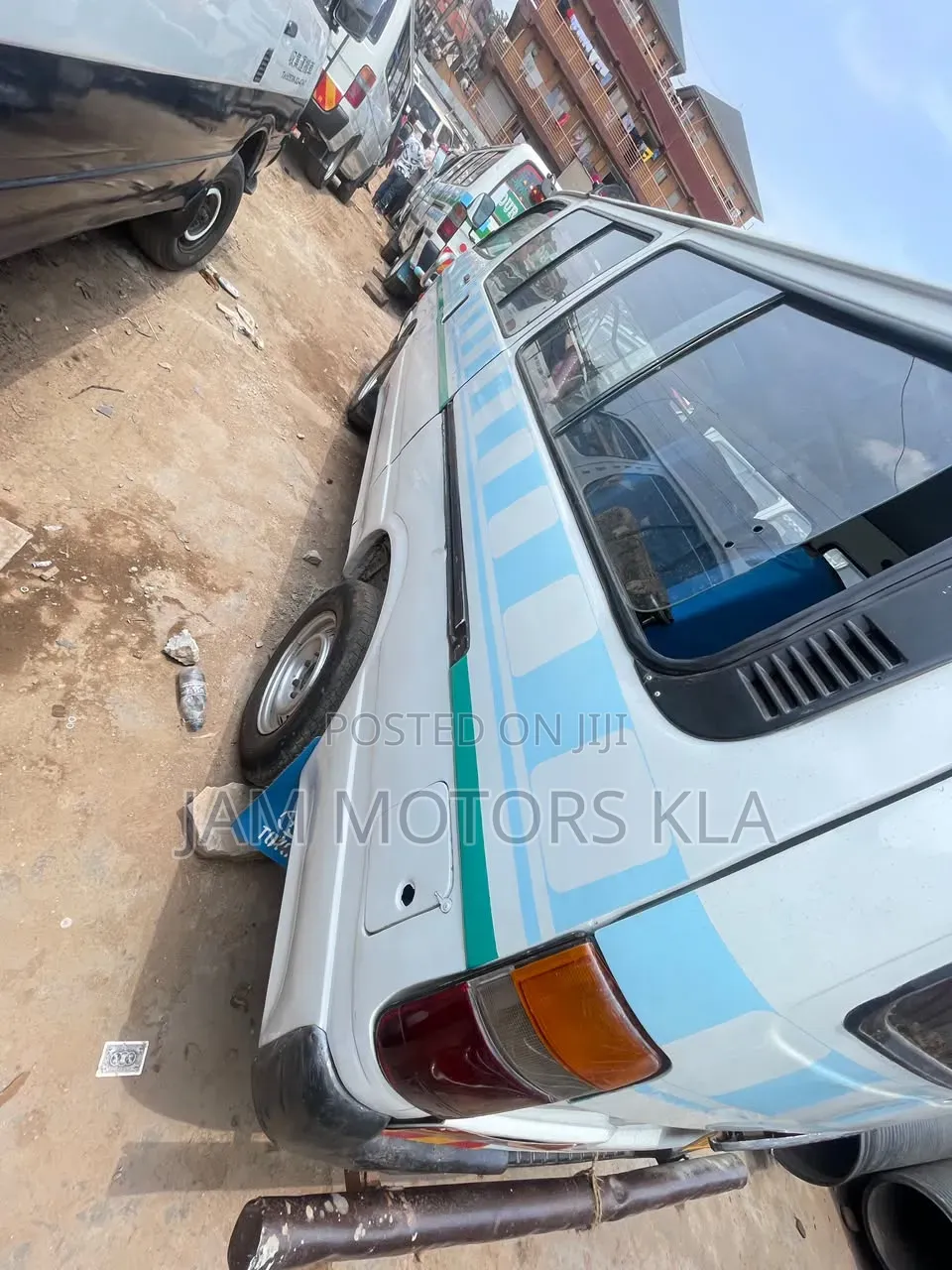 Toyota HiAce 2019 White