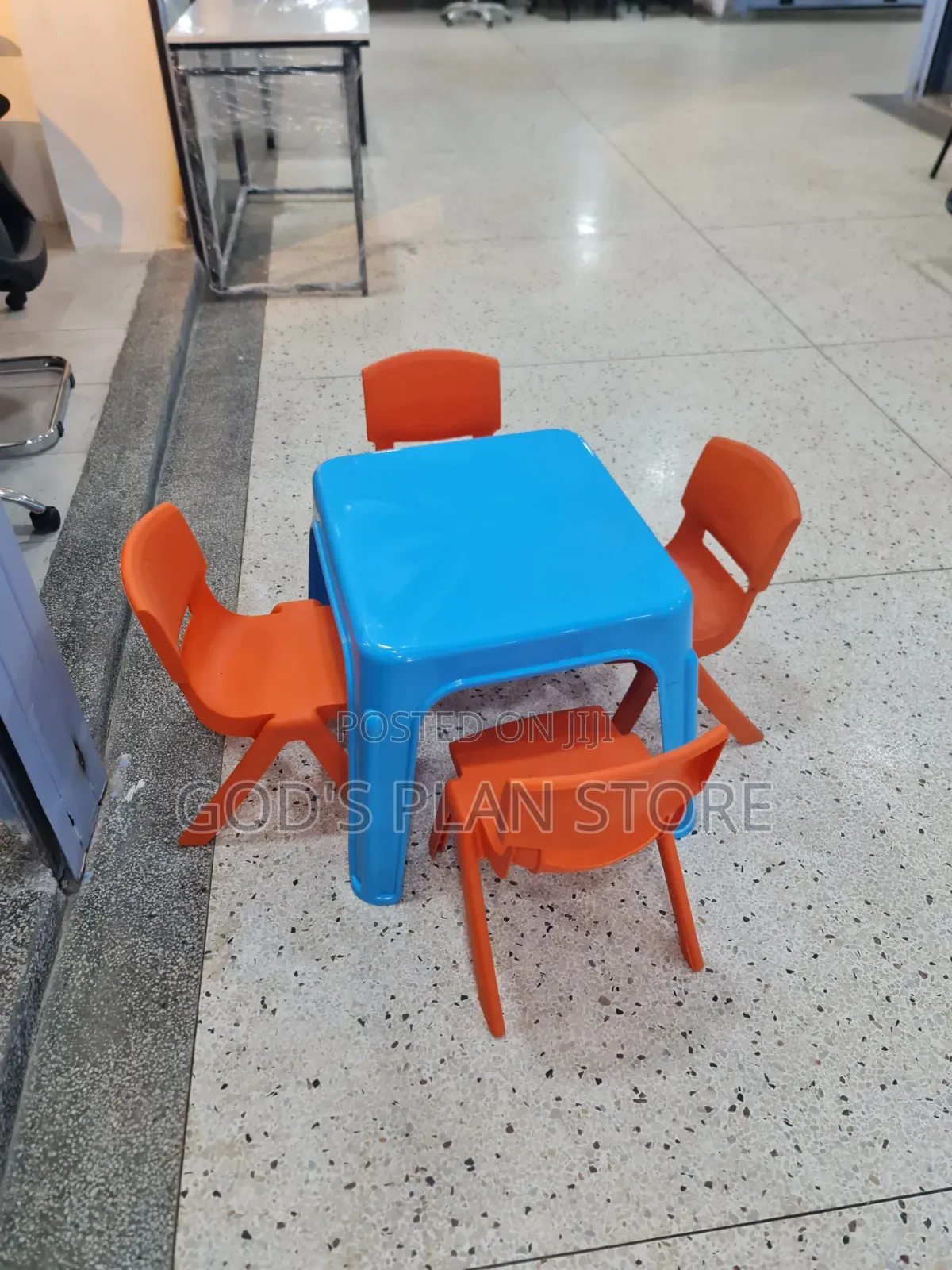 Set of 4 Kids Plastic Chairs and Table Kids Plastic Chairs and Table