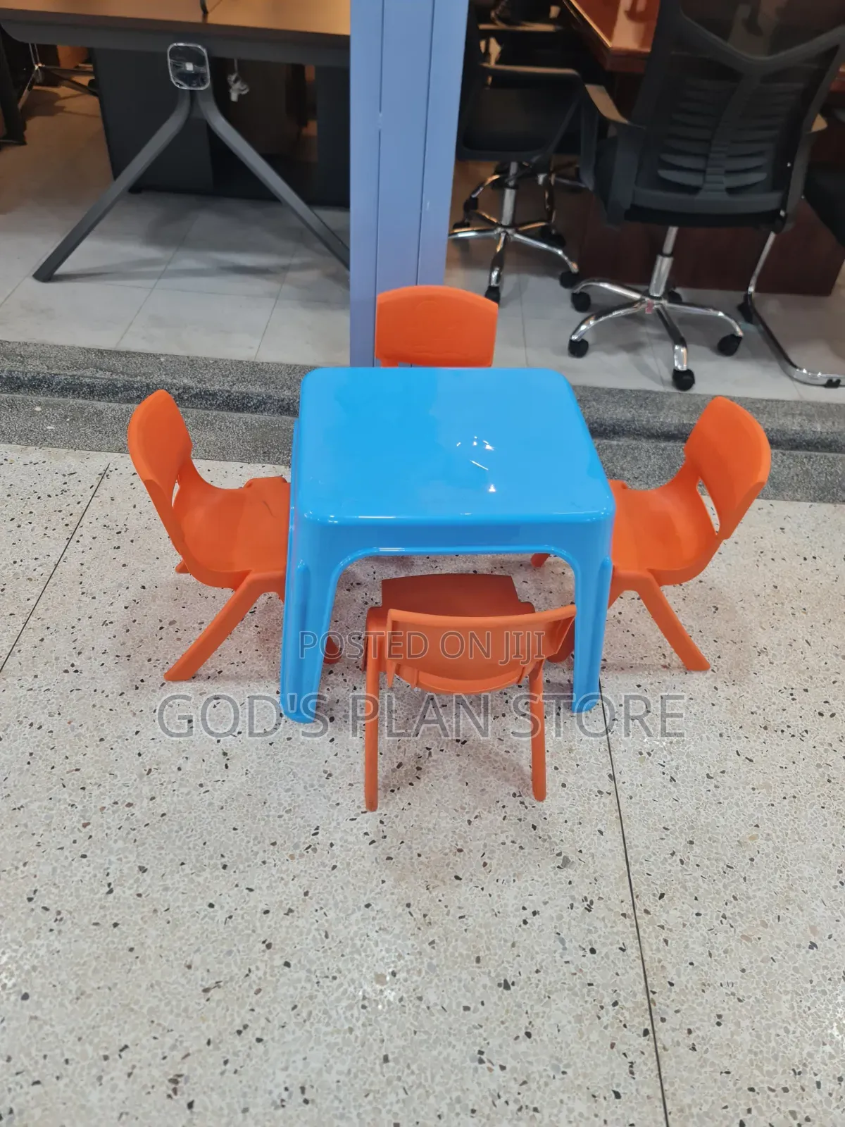 Comb Kids Plastic Chairs and Table Kids Plastic Table and Chairs