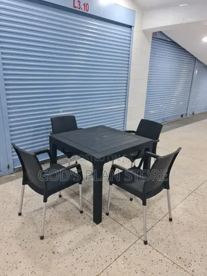 Modern Black Dining Table and Chairs Plastic Table and Chairs