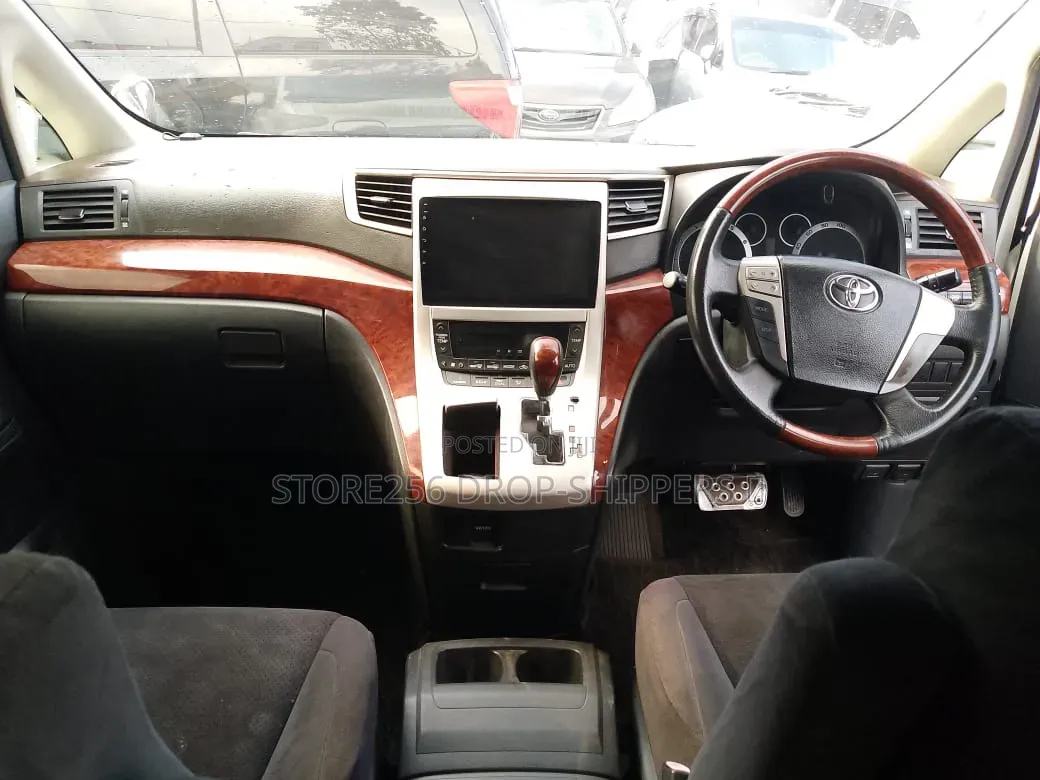Toyota Vellfire V 2.4 4WD 7-Seater 2010 White
