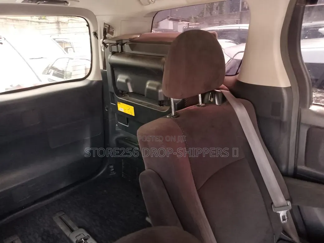 Toyota Vellfire V 2.4 4WD 7-Seater 2010 White