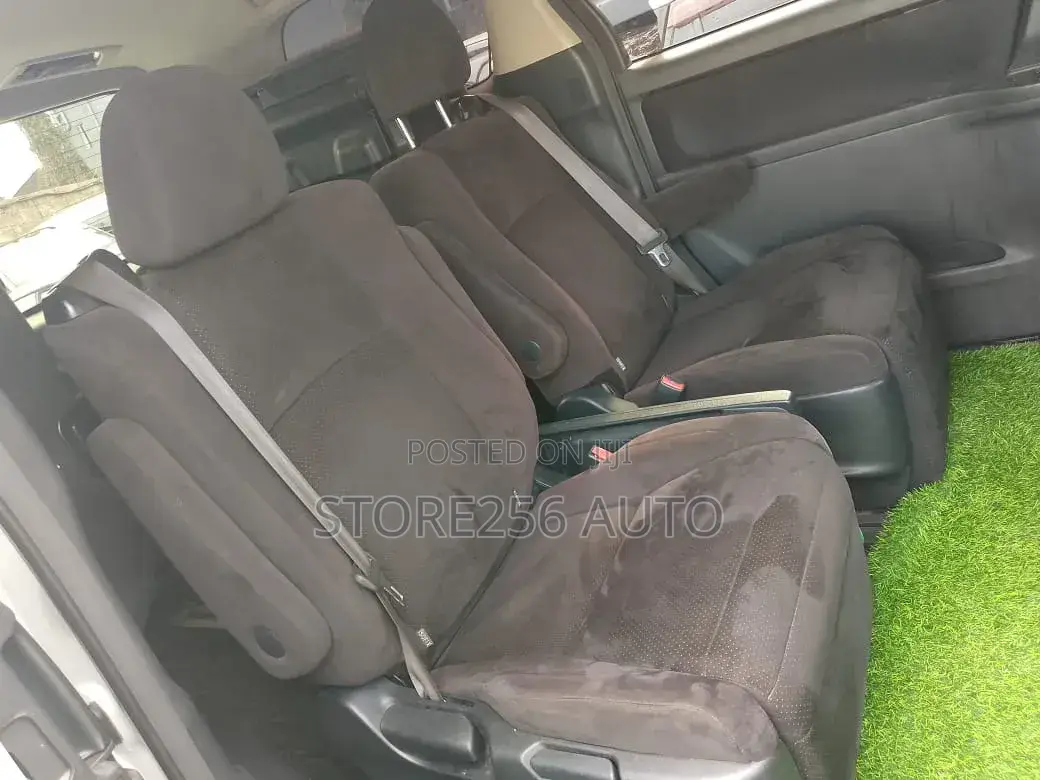 Toyota Vellfire V 2.4 4WD 7-Seater 2010 White