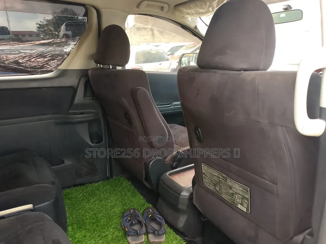 Toyota Vellfire V 2.4 4WD 7-Seater 2010 White