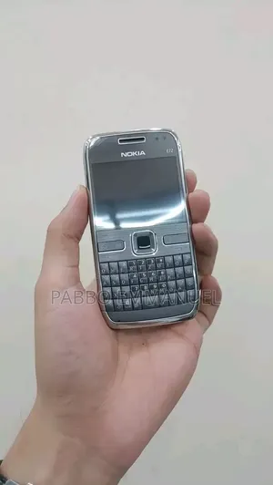 Nokia E72 Silver