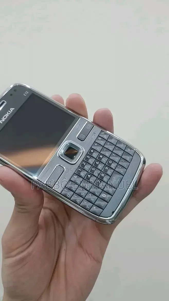 Nokia E72 Silver