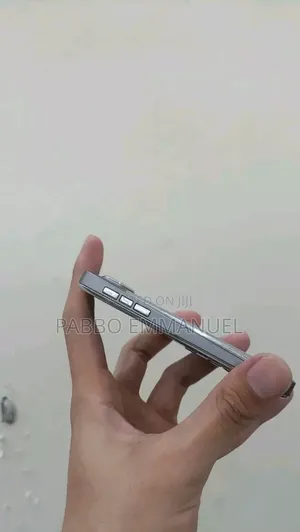 Nokia E72 Silver