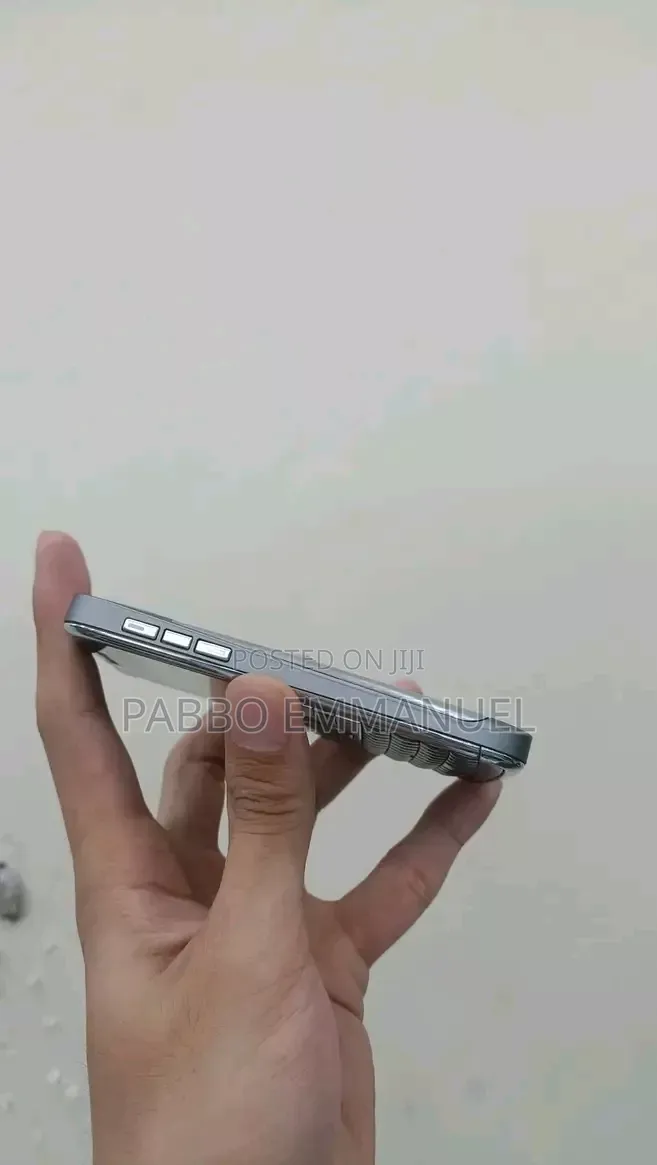 Nokia E72 Silver