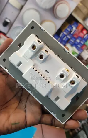 CToch White Double Socket