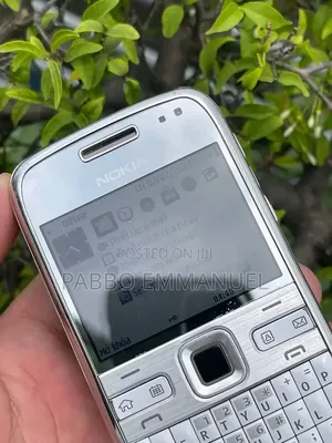Nokia E72 Silver