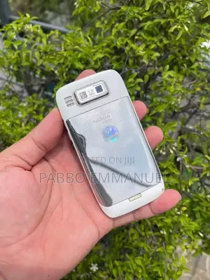 Nokia E72 Silver