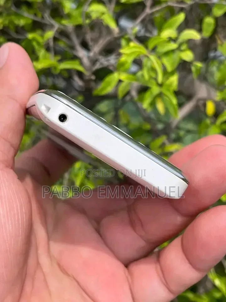 Nokia E72 Silver