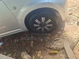 Toyota Passo 2015 Silver