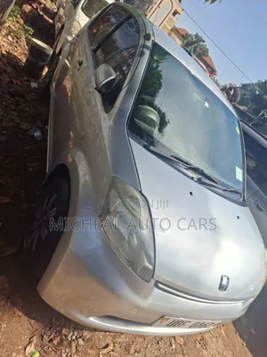 Toyota Passo 2015 Silver