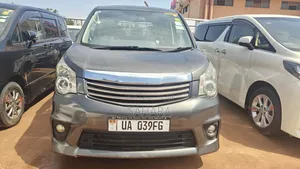 Toyota Noah 2011 Gray