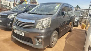 Toyota Noah 2011 Gray