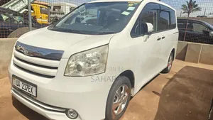 Toyota Noah 2011 White