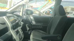Toyota Noah 2011 White