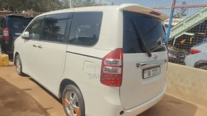 Toyota Noah 2011 White