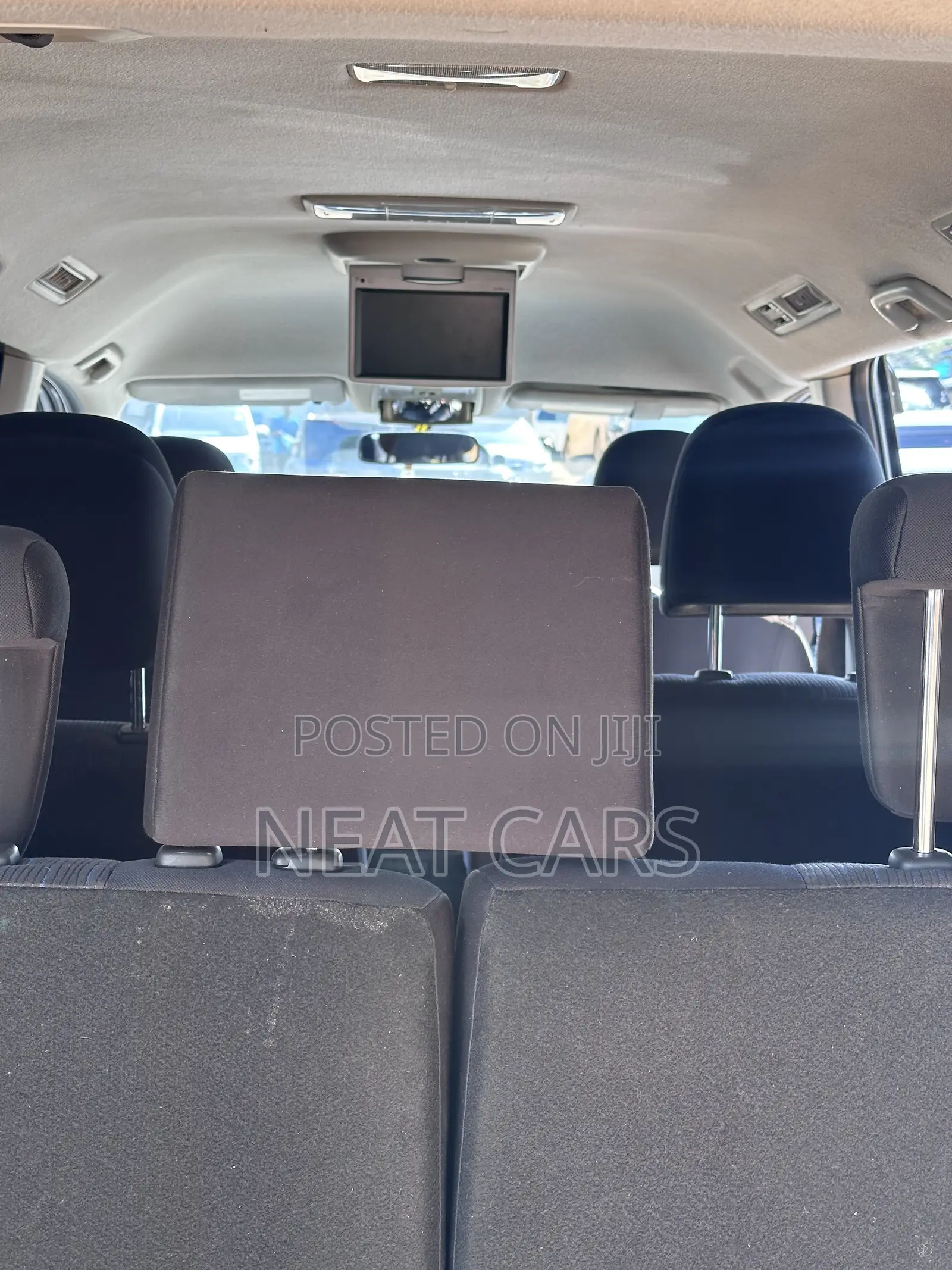 Toyota Noah 2012 Silver