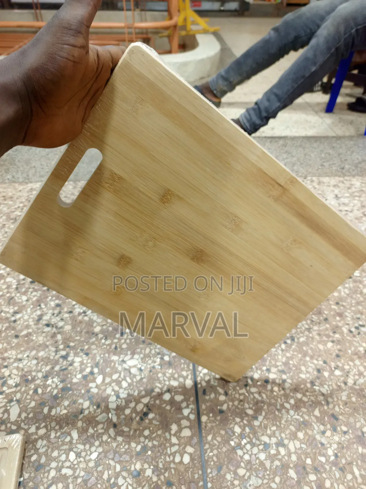 Rectangular Natural Bamboo Cutting Board With an Integrated Handle