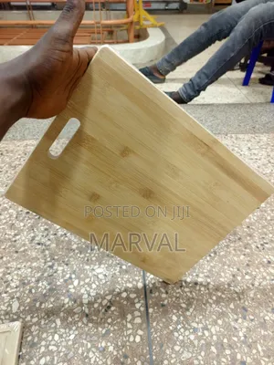 Rectangular Natural Bamboo Cutting Board With an Integrated Handle