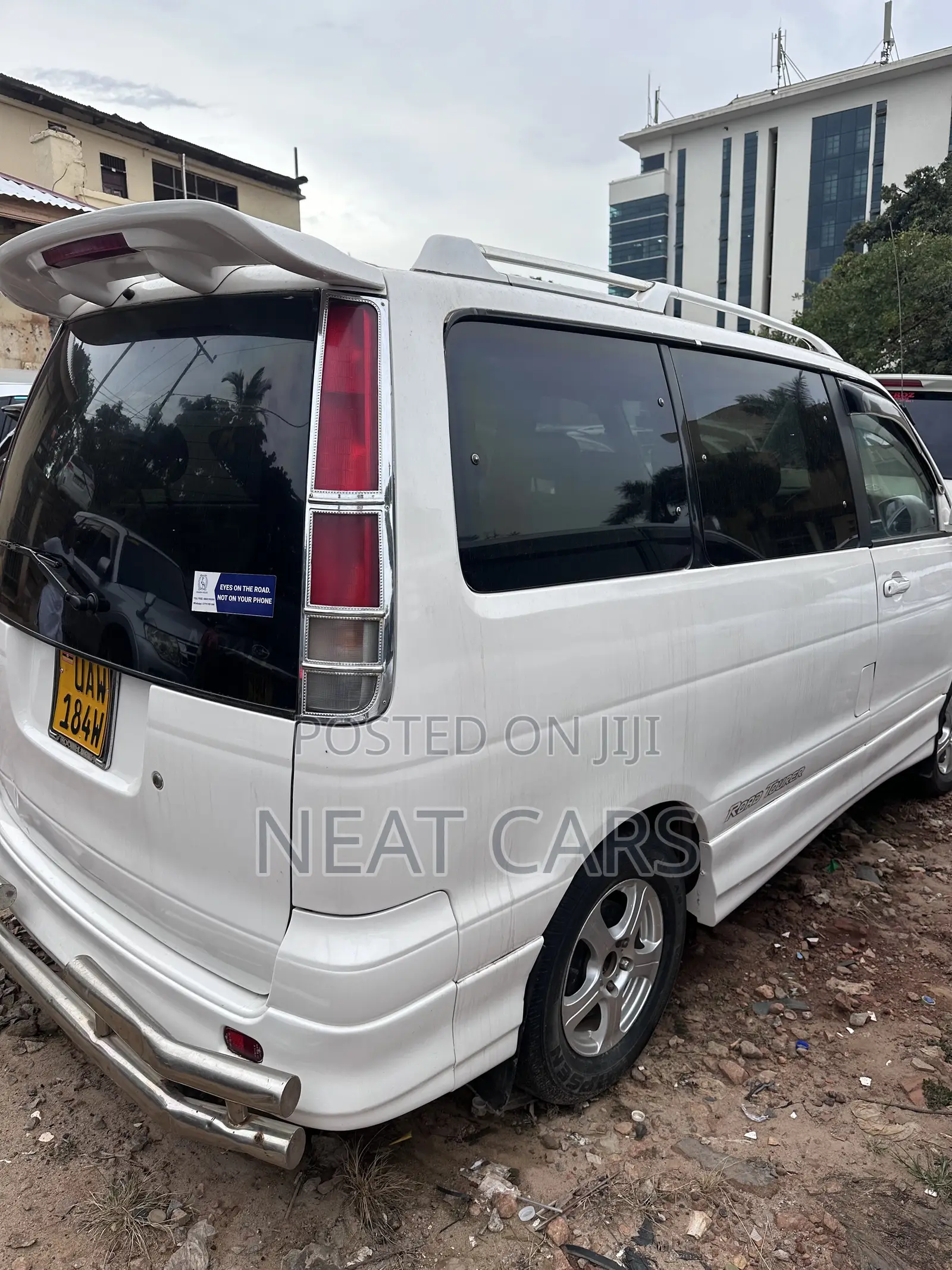 Toyota Noah 2001 White