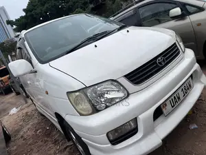 Toyota Noah 2001 White