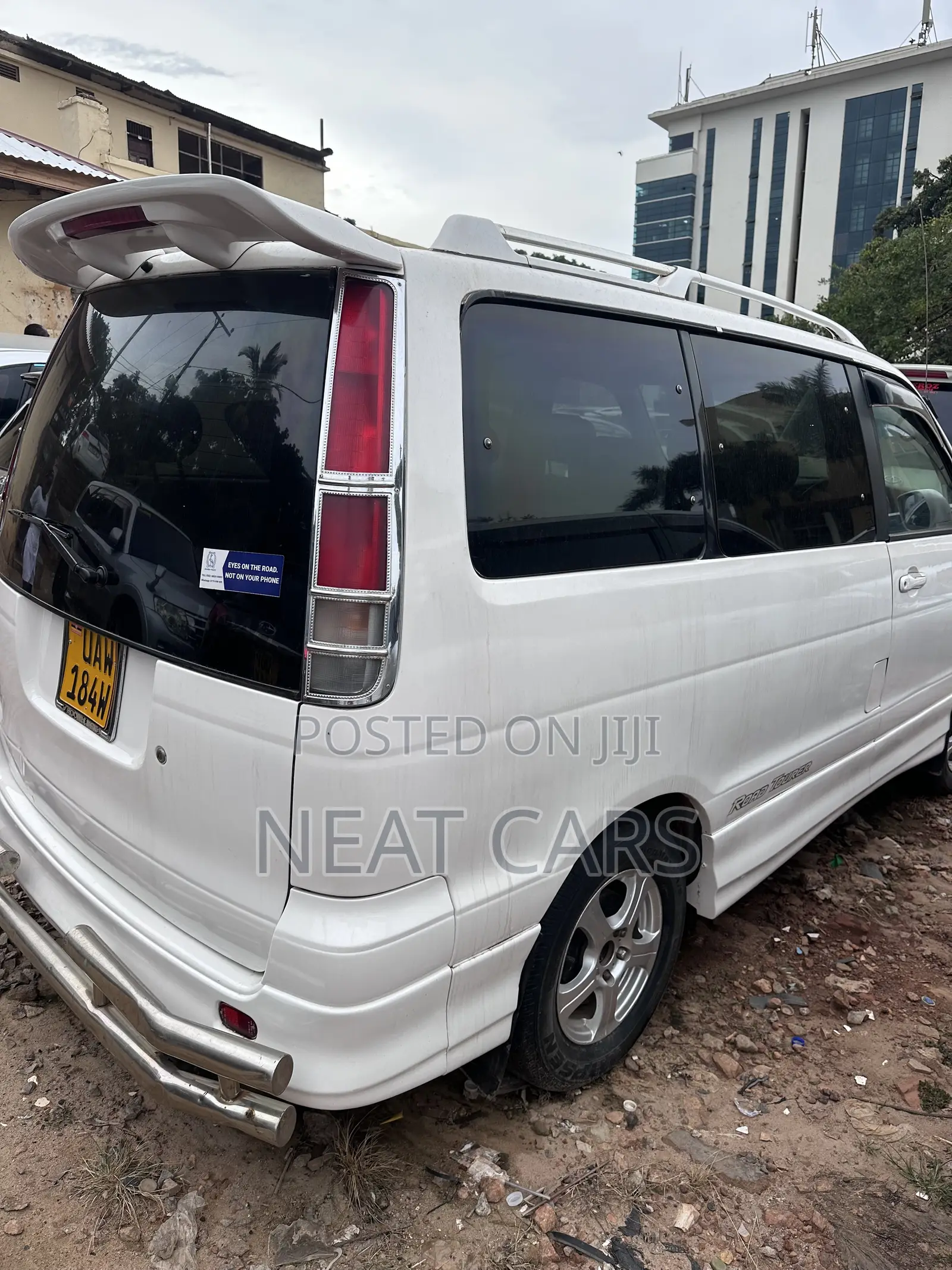 Toyota Noah 2001 White